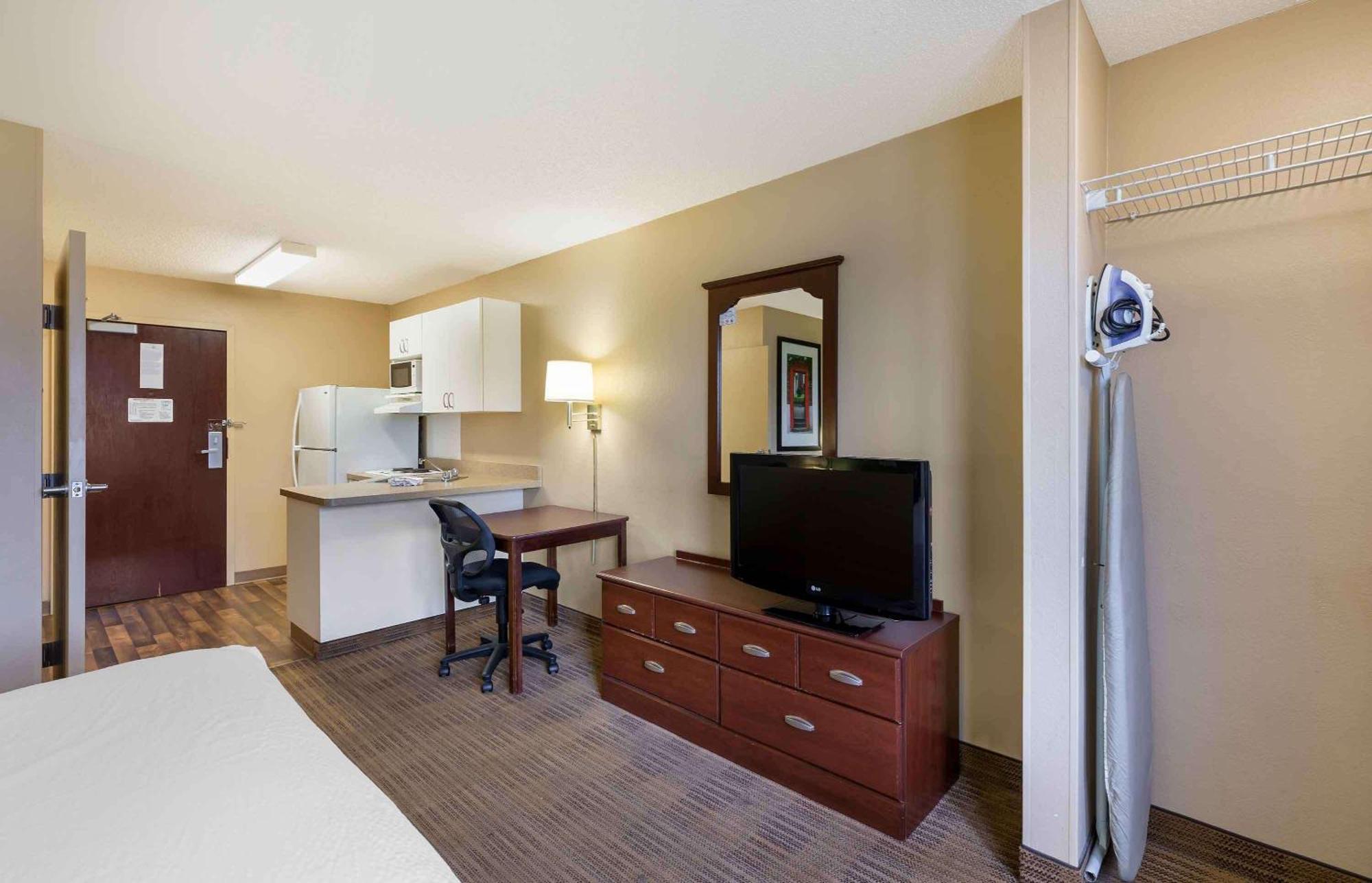 Extended Stay America Suites - Cleveland - Brooklyn Exteriör bild